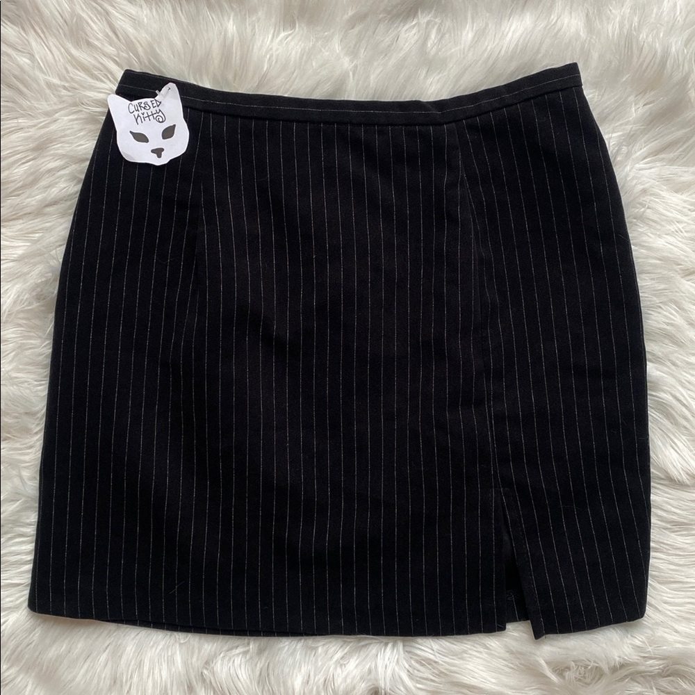 Garage 1990s Goth Black and White Pinstripe Mini Skirt - Picture 2 of 5